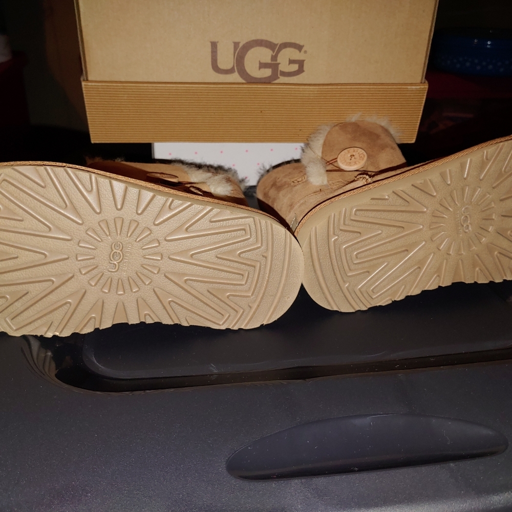 Girls Ugg Boots Size 12